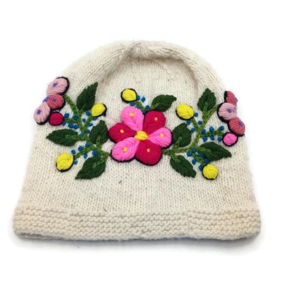 Peruvian Chullo for Women Handwoven Embroidered Multicolored Flowers - Picture 7 of 8